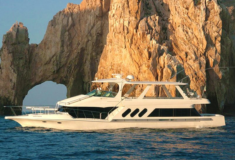 72-foot Bluewater yacht in front of El Arco